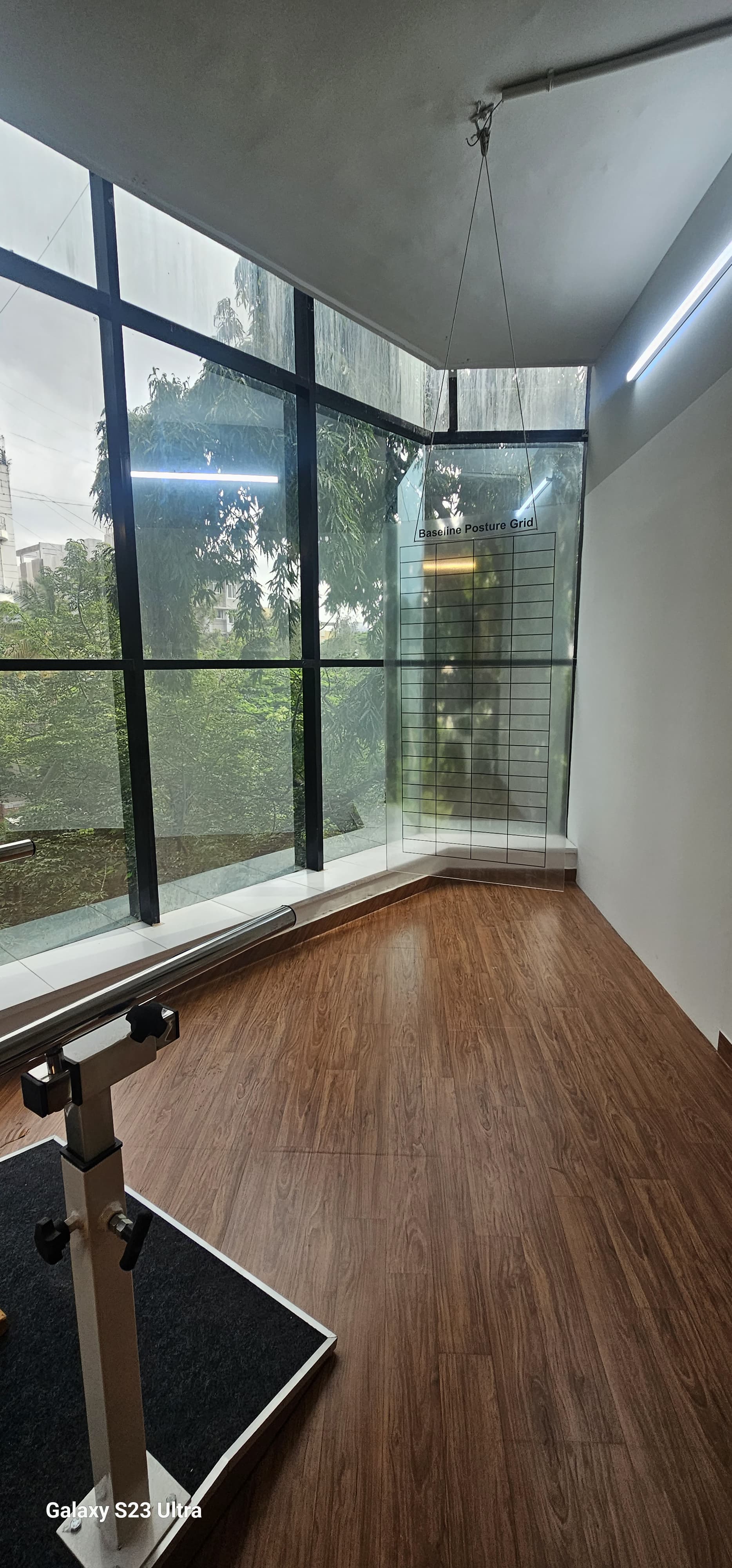 Physiotherapy Treatment - Modern Facility